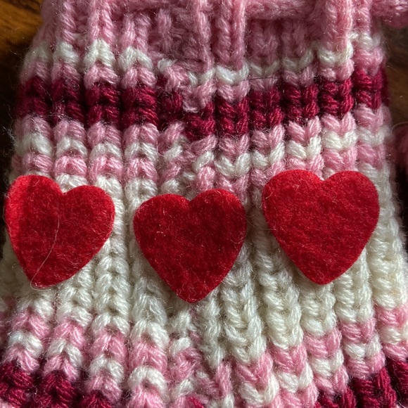 Absolutely cute cabin Pom Pom socks - Picture 2 of 6